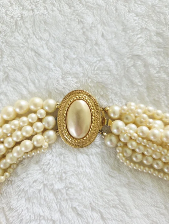 Vintage Carolee ✨️ Multi-Strand Ivory Pearl Necklace with Gold Clasp - Picture 10 of 11